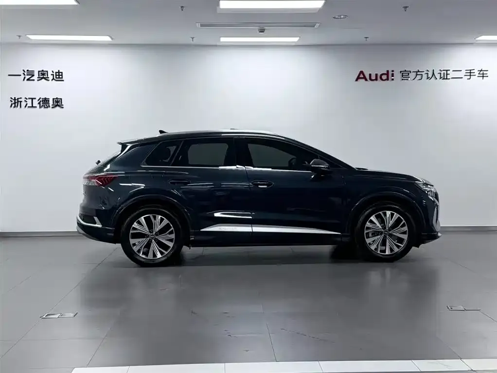 Audi Q4 e-tron — фото 3