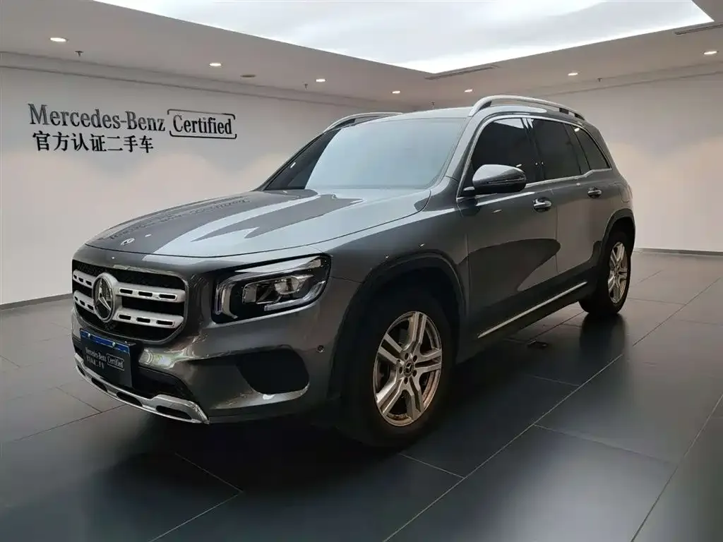 Mercedes-Benz GLB — фото 1