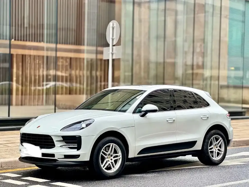 Porsche Macan — фото 1