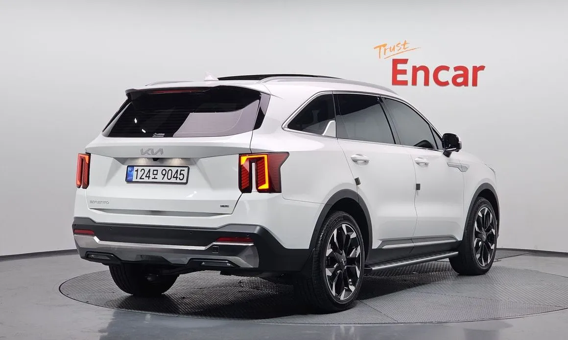 Kia Sorento — фото 8