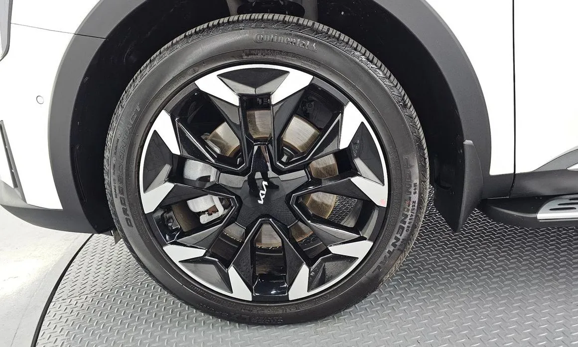 Kia Sorento — фото 9