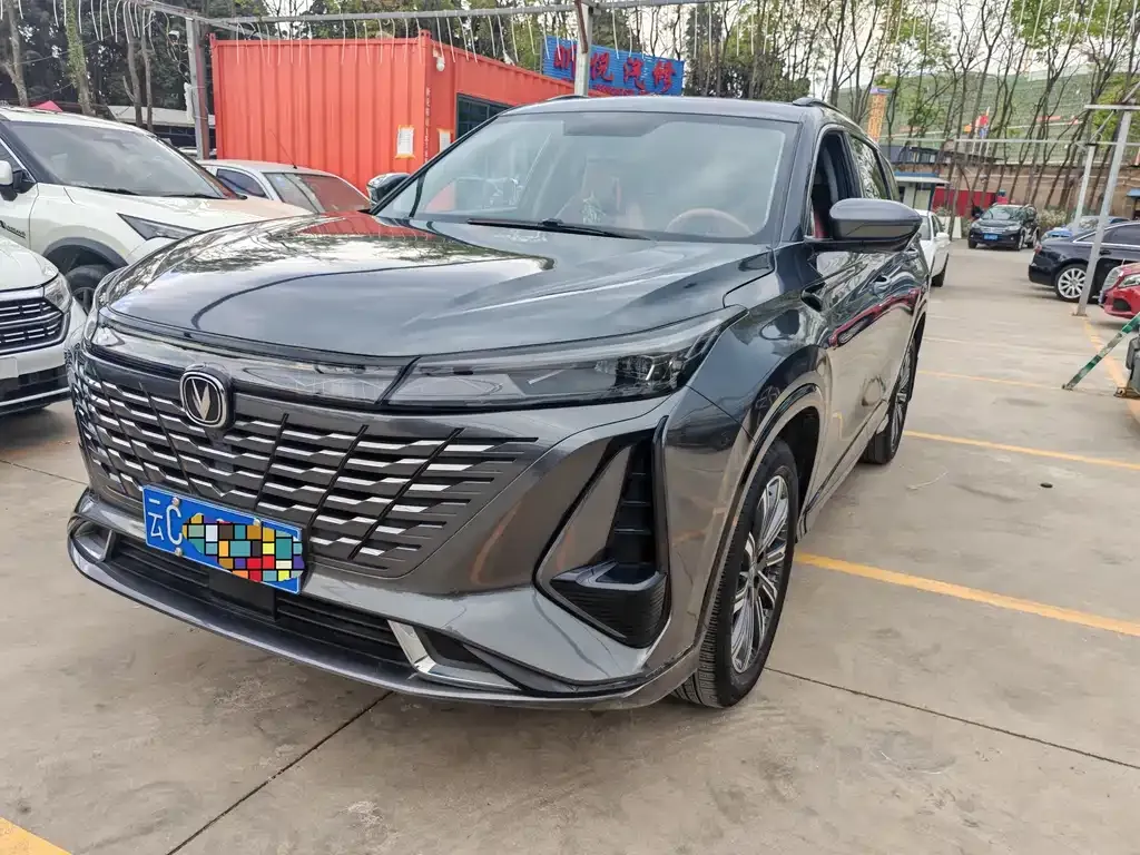 Changan CS75PLUS — фото 1