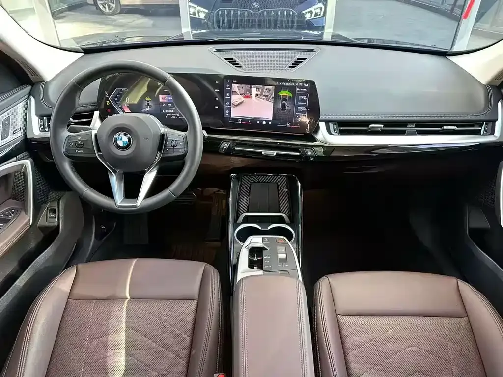 BMW X1 — фото 10