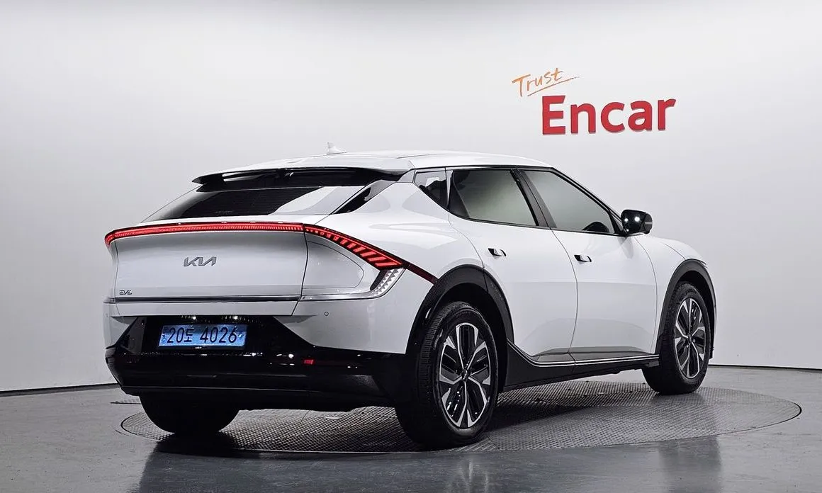 Kia EV6 — фото 9
