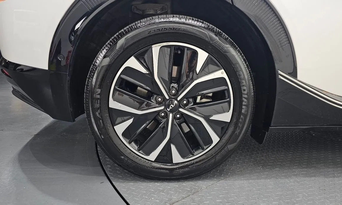 Kia EV6 — фото 2