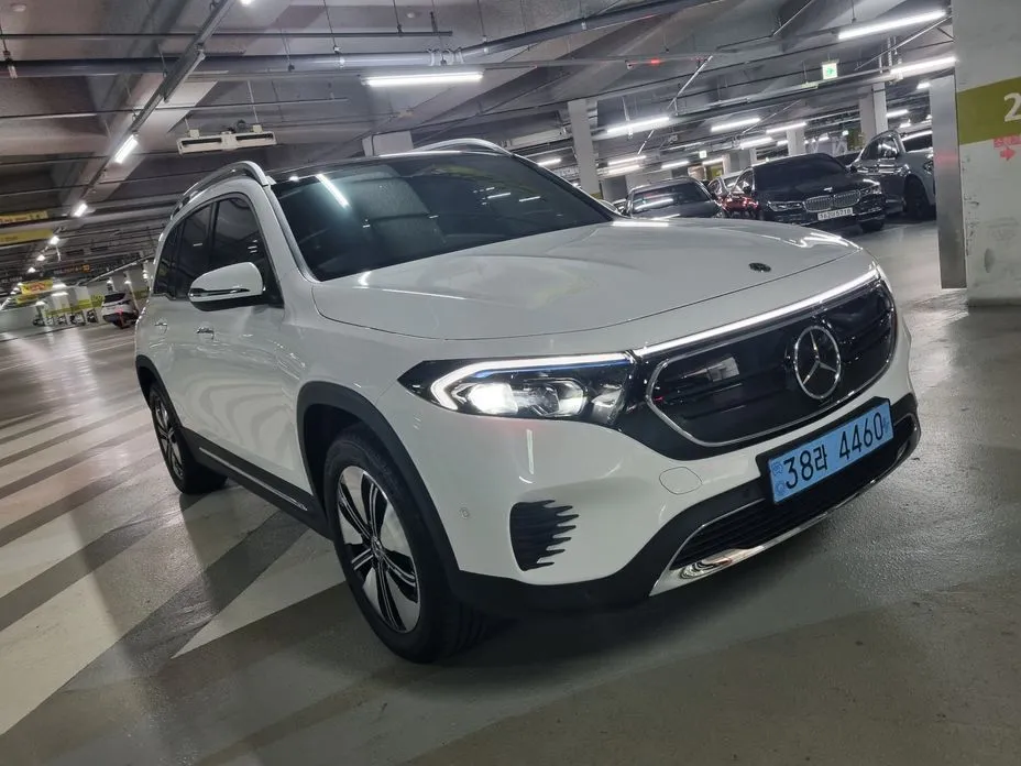 Mercedes-Benz EQB — фото 10