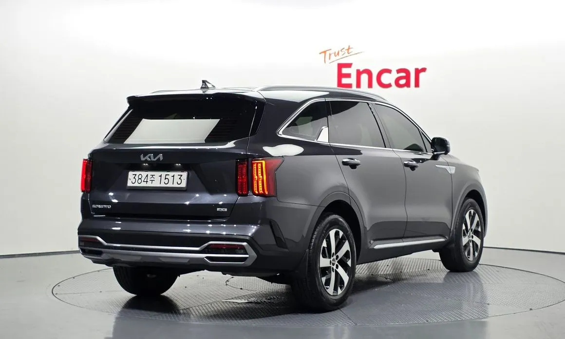 Kia Sorento — фото 9