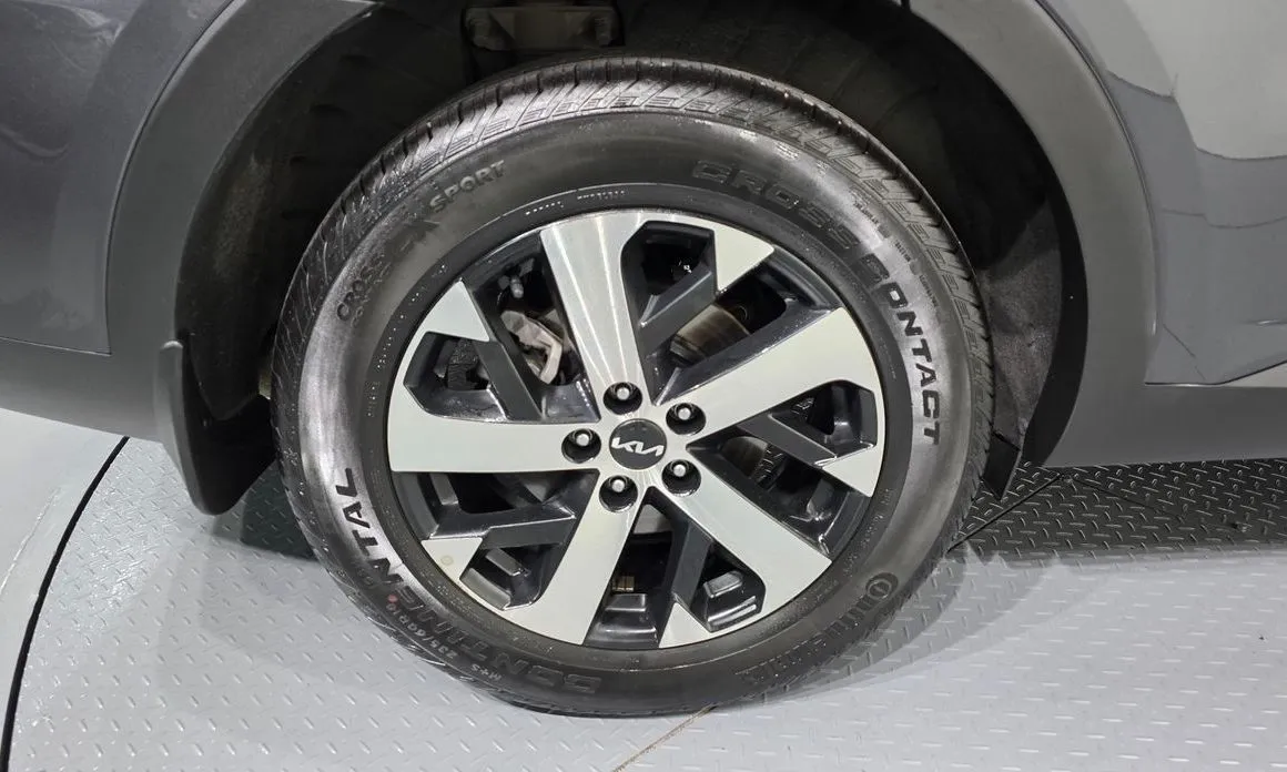 Kia Sorento — фото 6