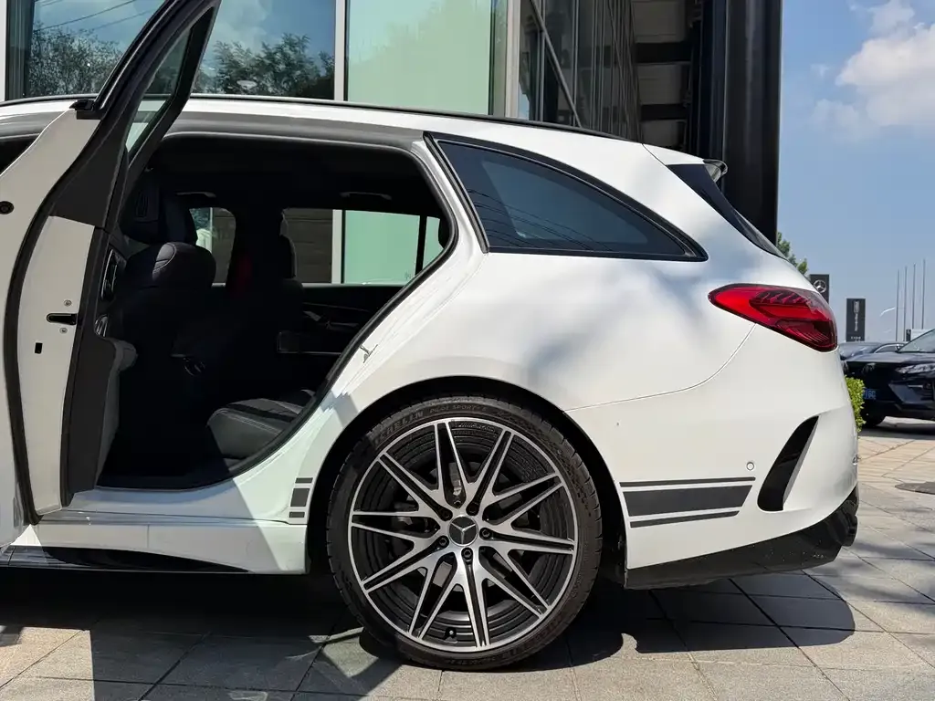 Mercedes-Benz C-Class AMG — фото 10