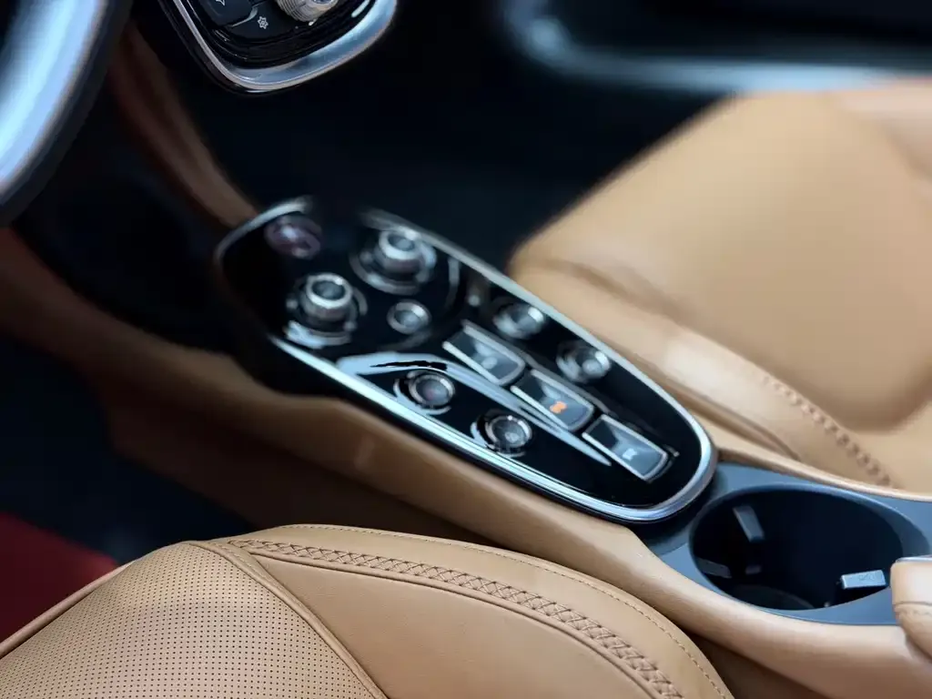 McLaren GT — фото 9