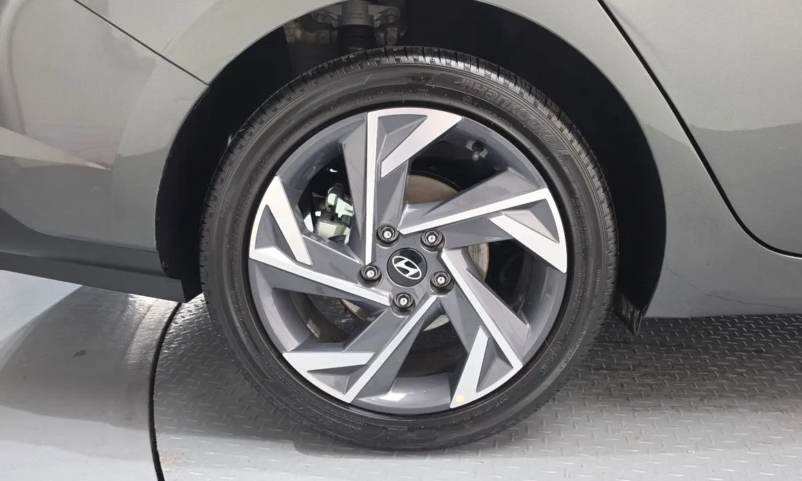 Hyundai AVANTE — фото 9
