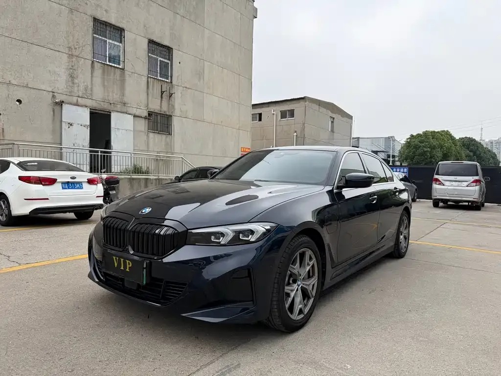 BMW i3 — фото 1