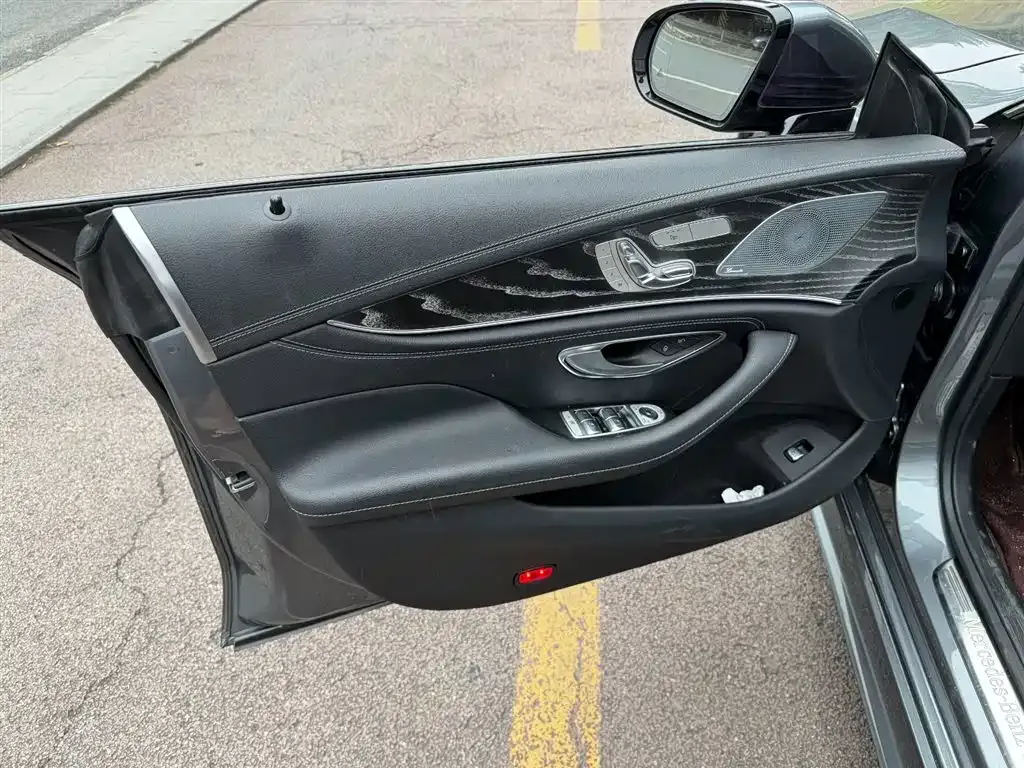 Mercedes-Benz CLS — фото 3