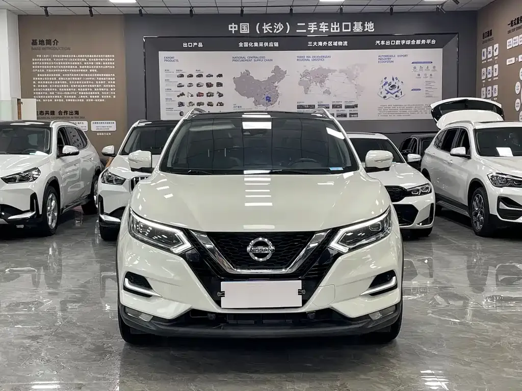 Nissan Qashqai — фото 8