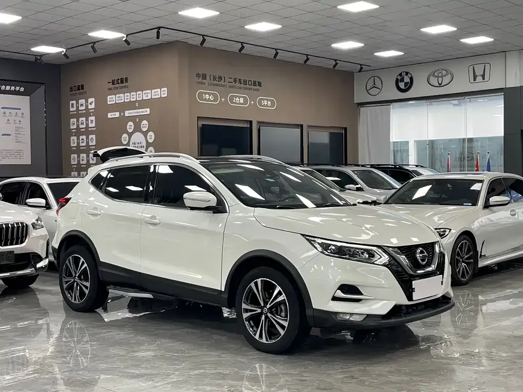 Nissan Qashqai — фото 9