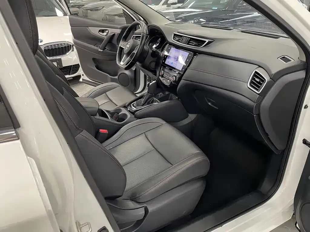 Nissan Qashqai — фото 10