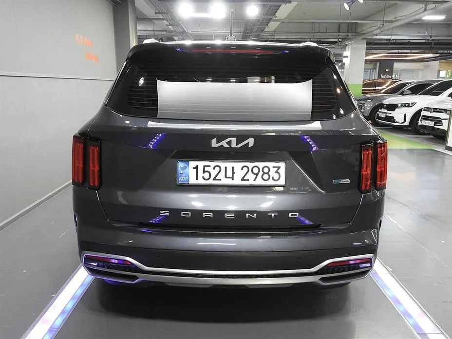 Kia Sorento — фото 6