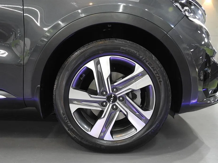 Kia Sorento — фото 8