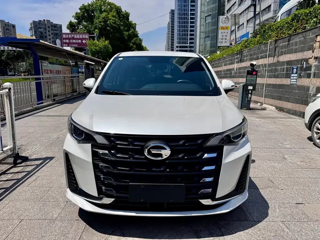 GAC Motor Trumpchi M6 — фото 8
