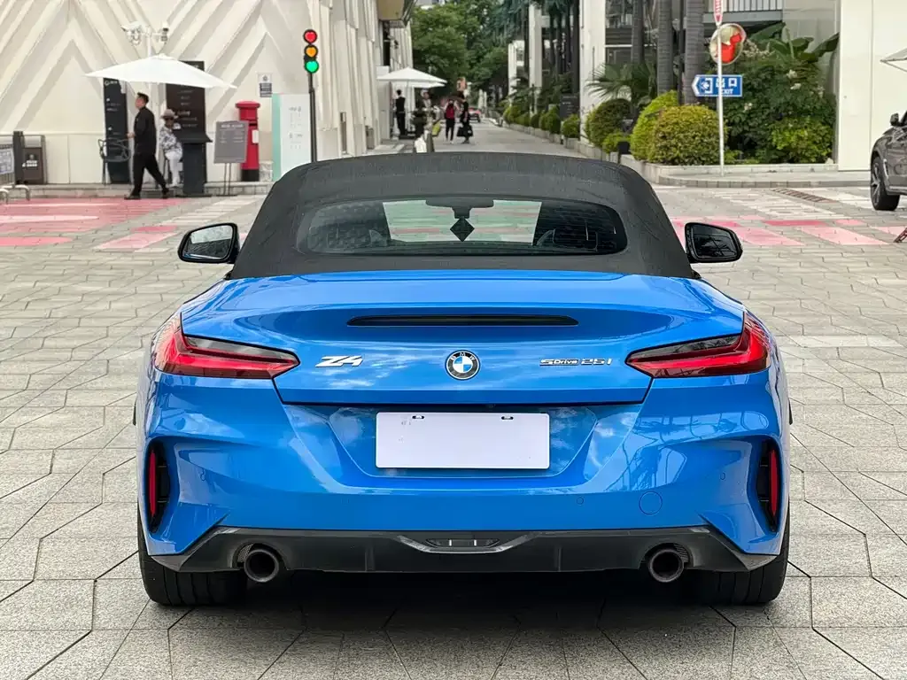 BMW Z4 — фото 10
