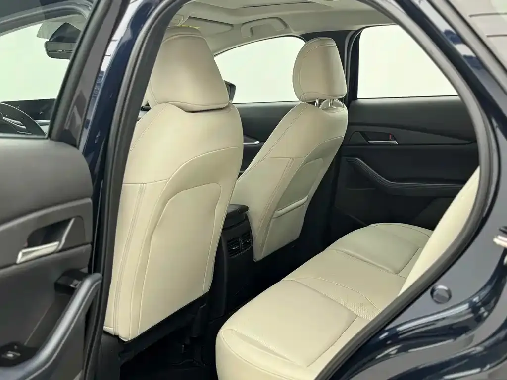 Mazda CX-30 EV — фото 3