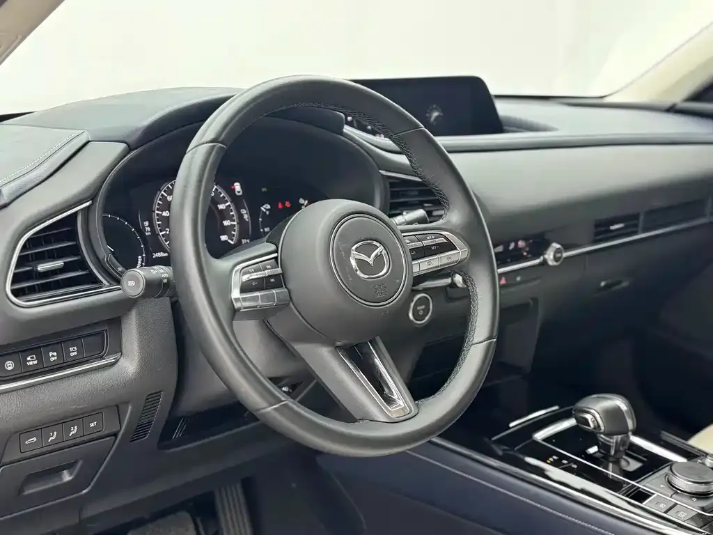 Mazda CX-30 EV — фото 10