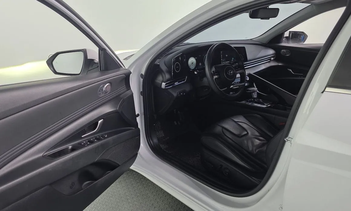 Hyundai AVANTE — фото 3