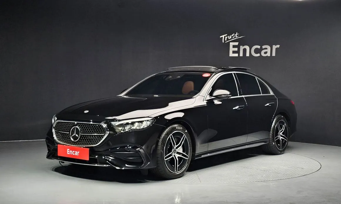 Mercedes-Benz E-Class — фото 1