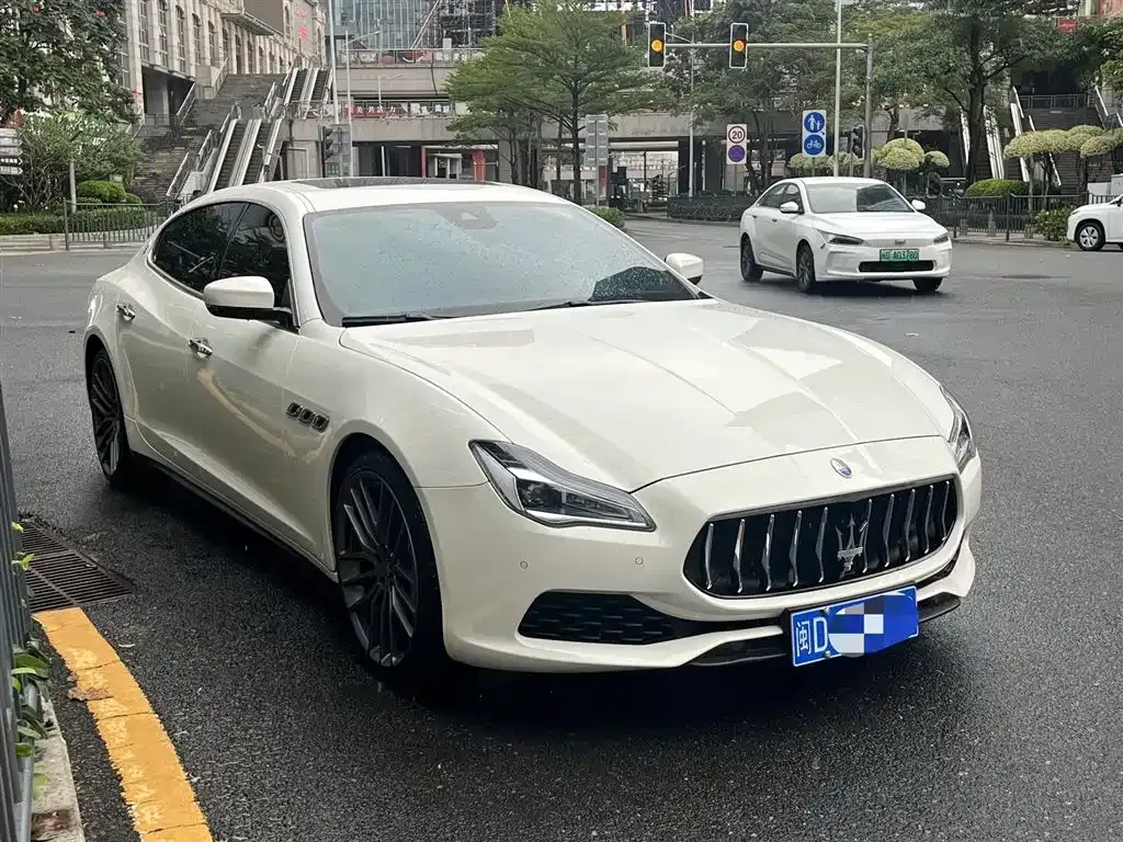 Maserati Quattroporte — фото 4