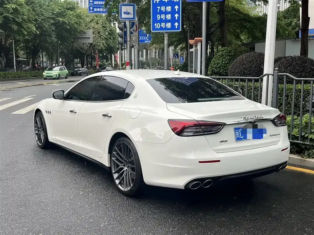 Maserati Quattroporte — фото 6