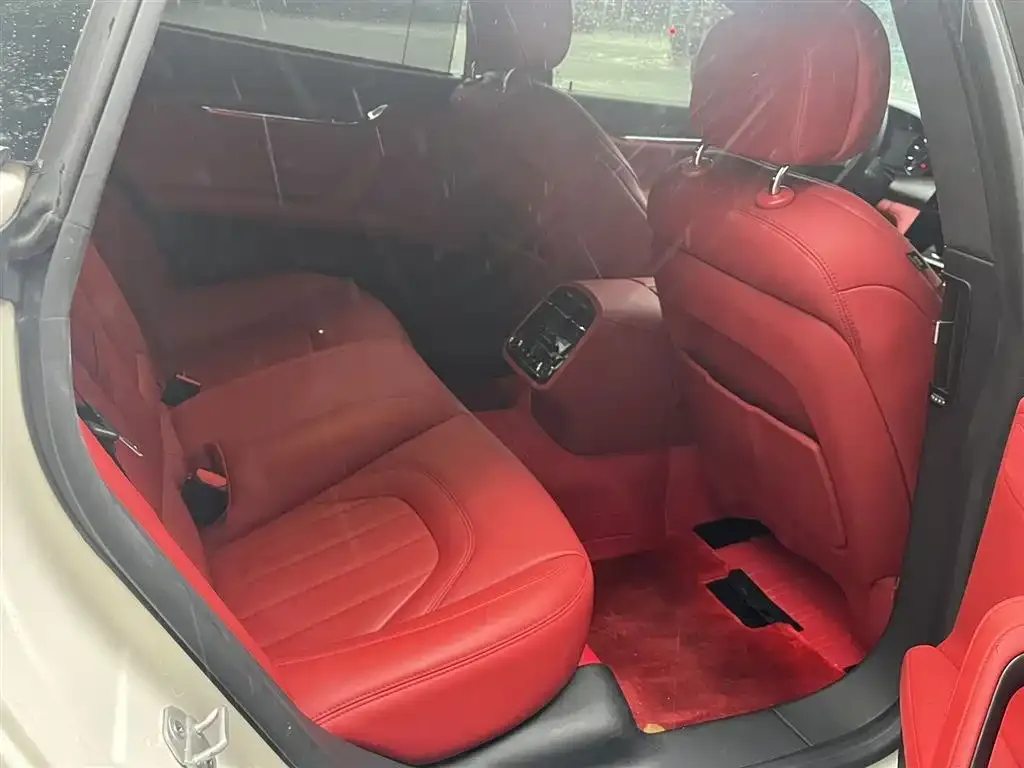 Maserati Quattroporte — фото 2