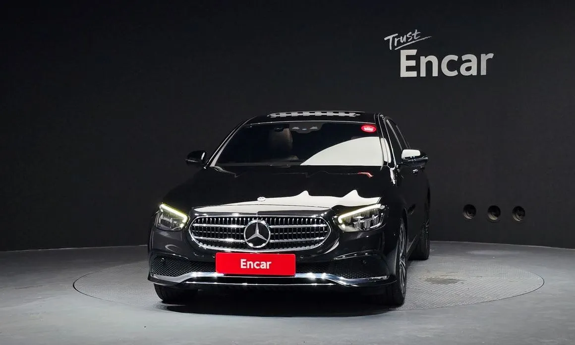 Mercedes-Benz E-Class — фото 2