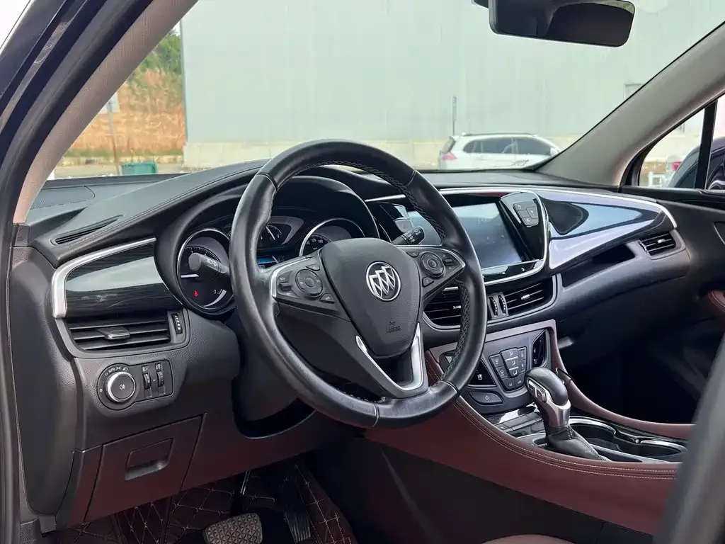 Buick Envision Plus — фото 4