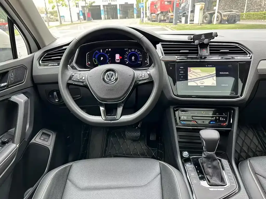 Volkswagen 途观L插电混动 — фото 6