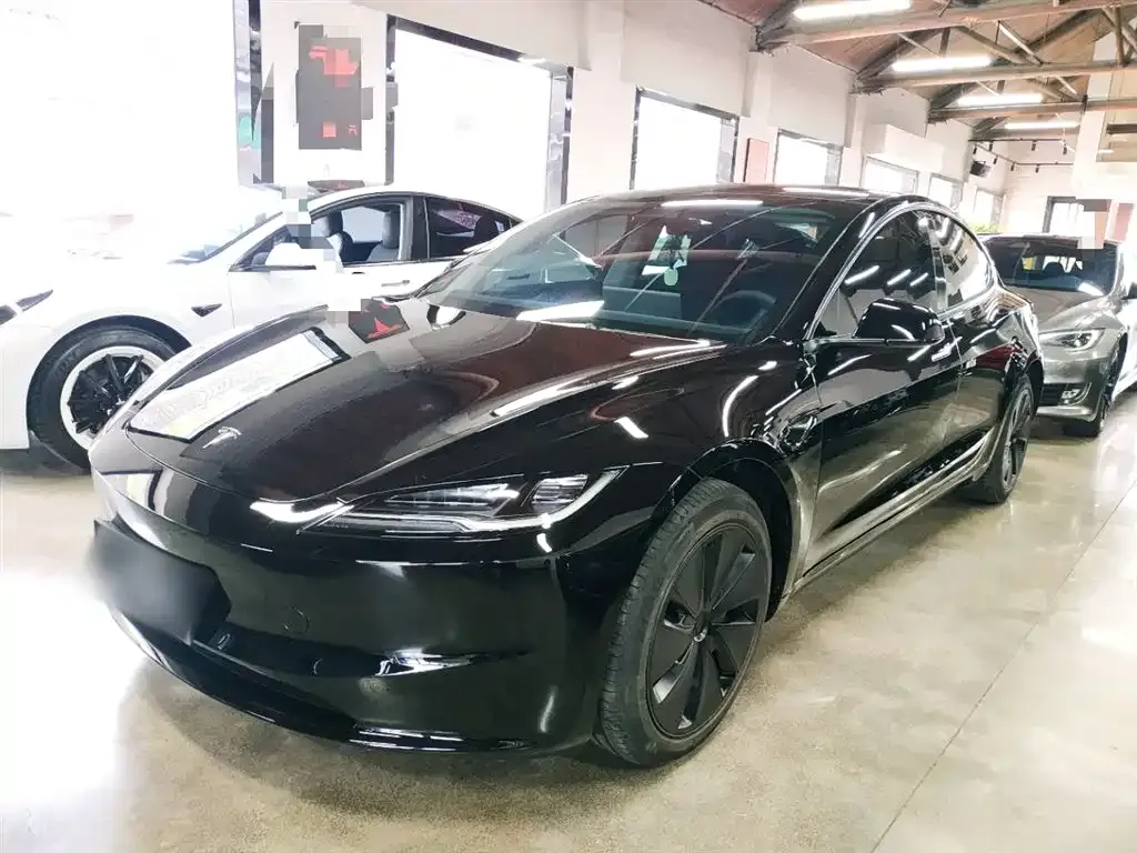 Tesla Model 3 — фото 2