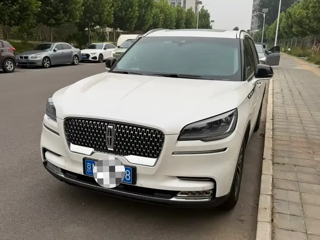Lincoln Aviator — фото 1
