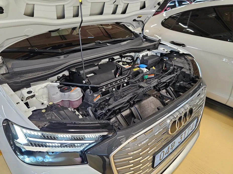 Audi Q4 e-tron — фото 10
