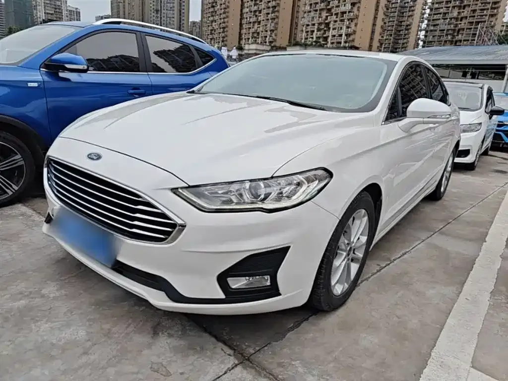 Ford Mondeo — фото 1