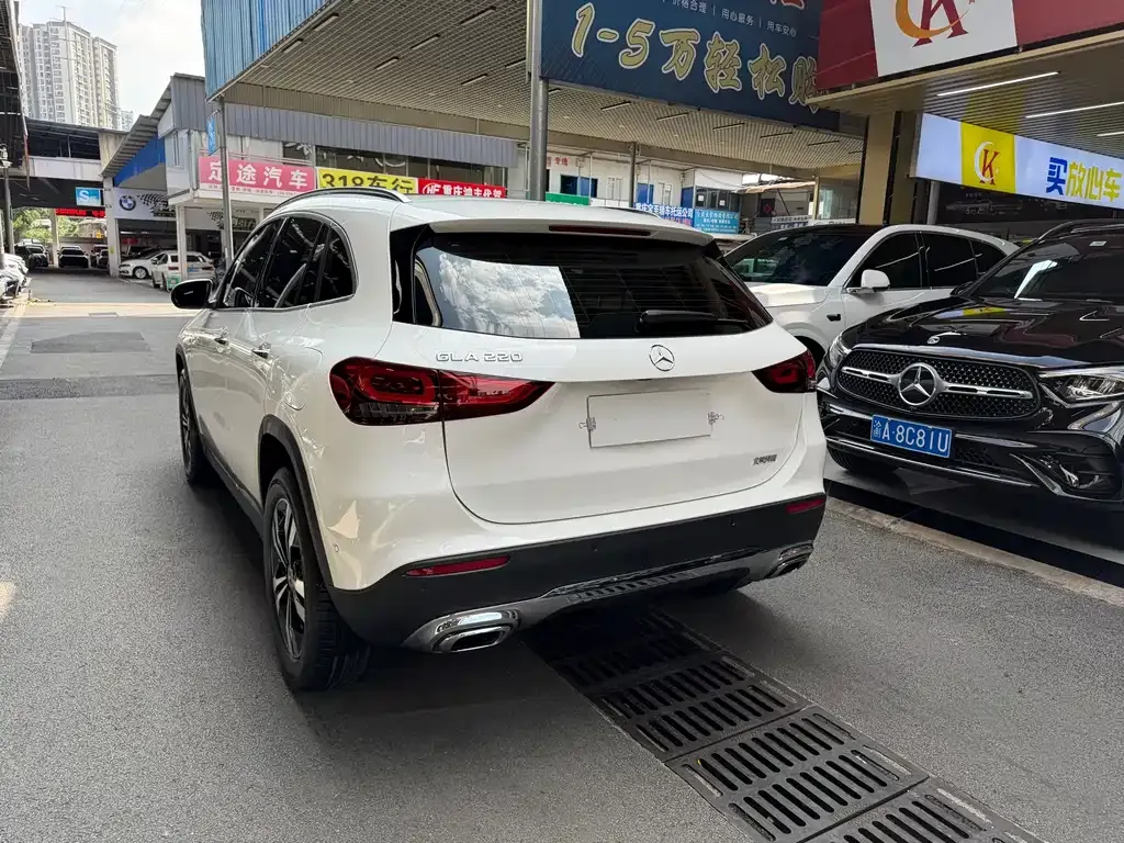 Mercedes-Benz GLA — фото 9
