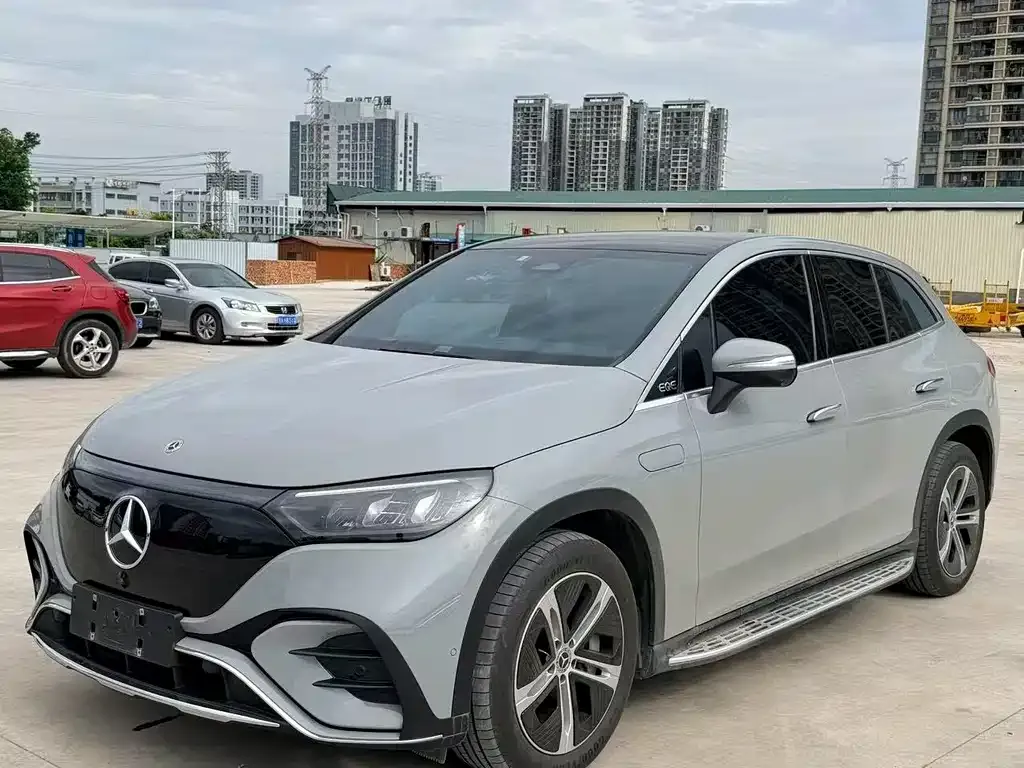 Mercedes-Benz EQE SUV — фото 1