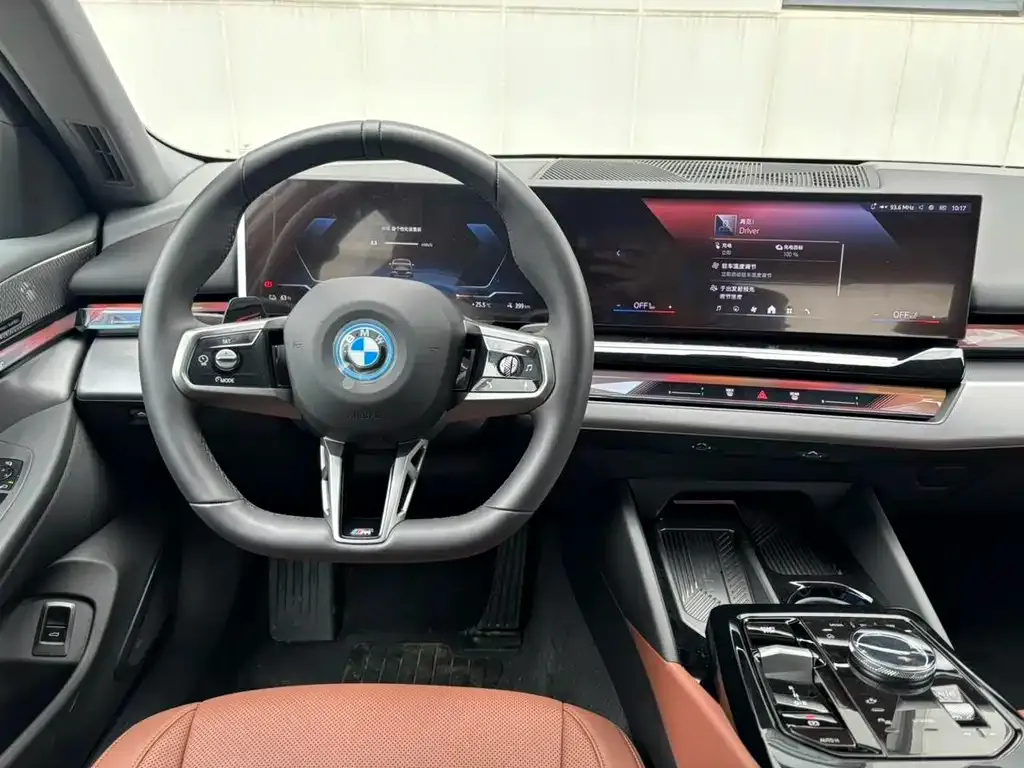 BMW i5 — фото 2