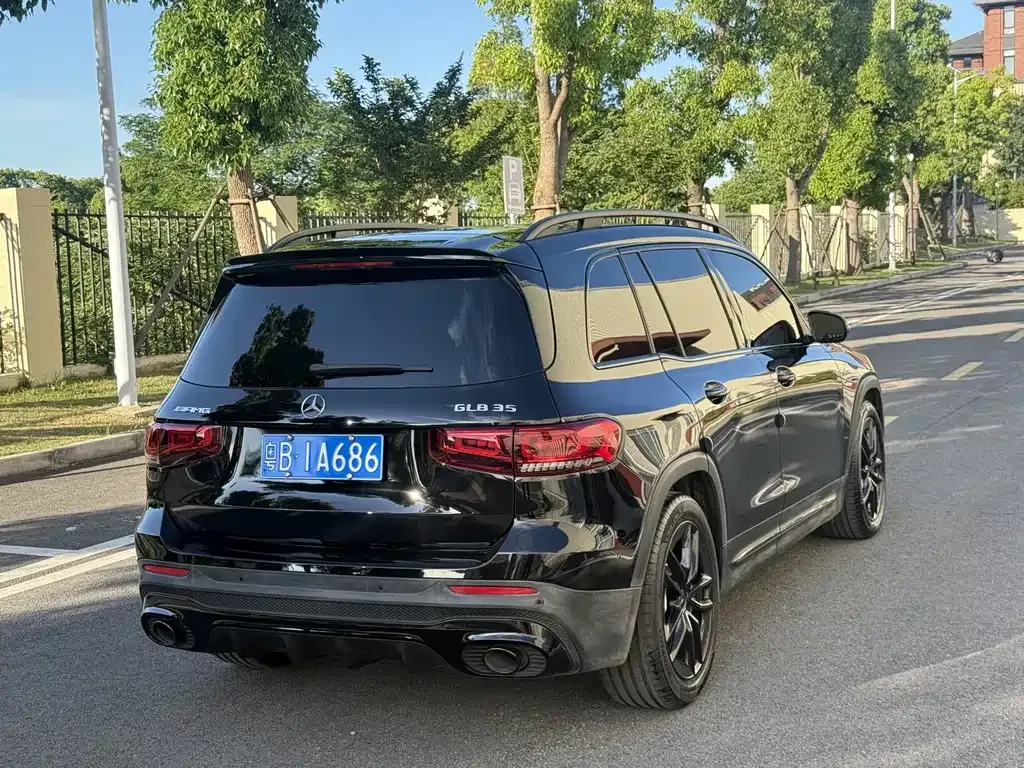 Mercedes-Benz GLB AMG — фото 10