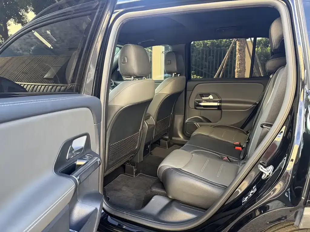 Mercedes-Benz GLB AMG — фото 3