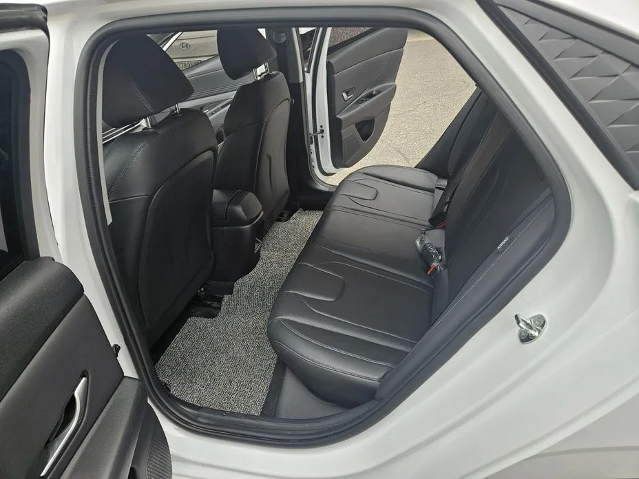 Hyundai AVANTE — фото 2