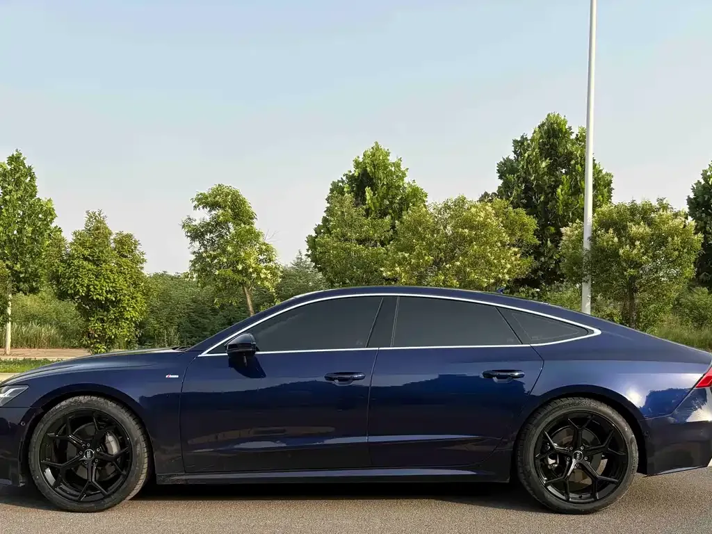 Audi A7 — фото 10