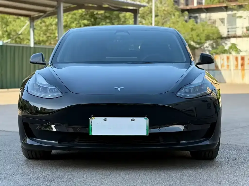 Tesla Model 3 — фото 7