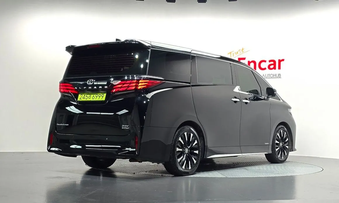 Toyota Alphard — фото 6