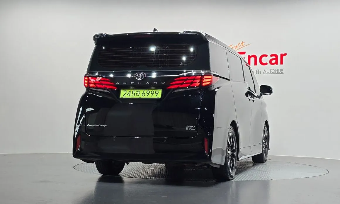 Toyota Alphard — фото 3