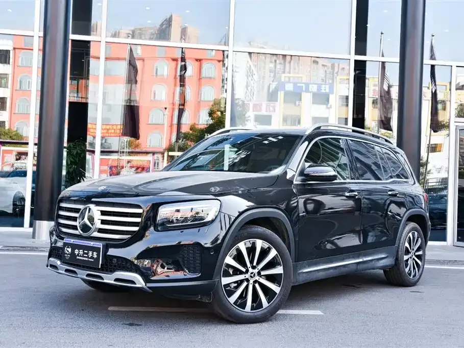 Mercedes-Benz GLB — фото 1