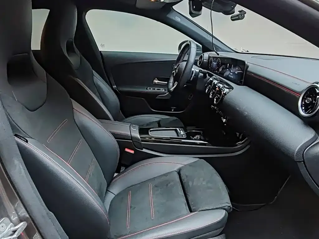 Mercedes-Benz CLA (Import) — фото 10